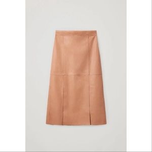 COS Nappa Leather A-Line Midi Skirt Size 6 Camel Tan Pieced Side Slits Zip Tags